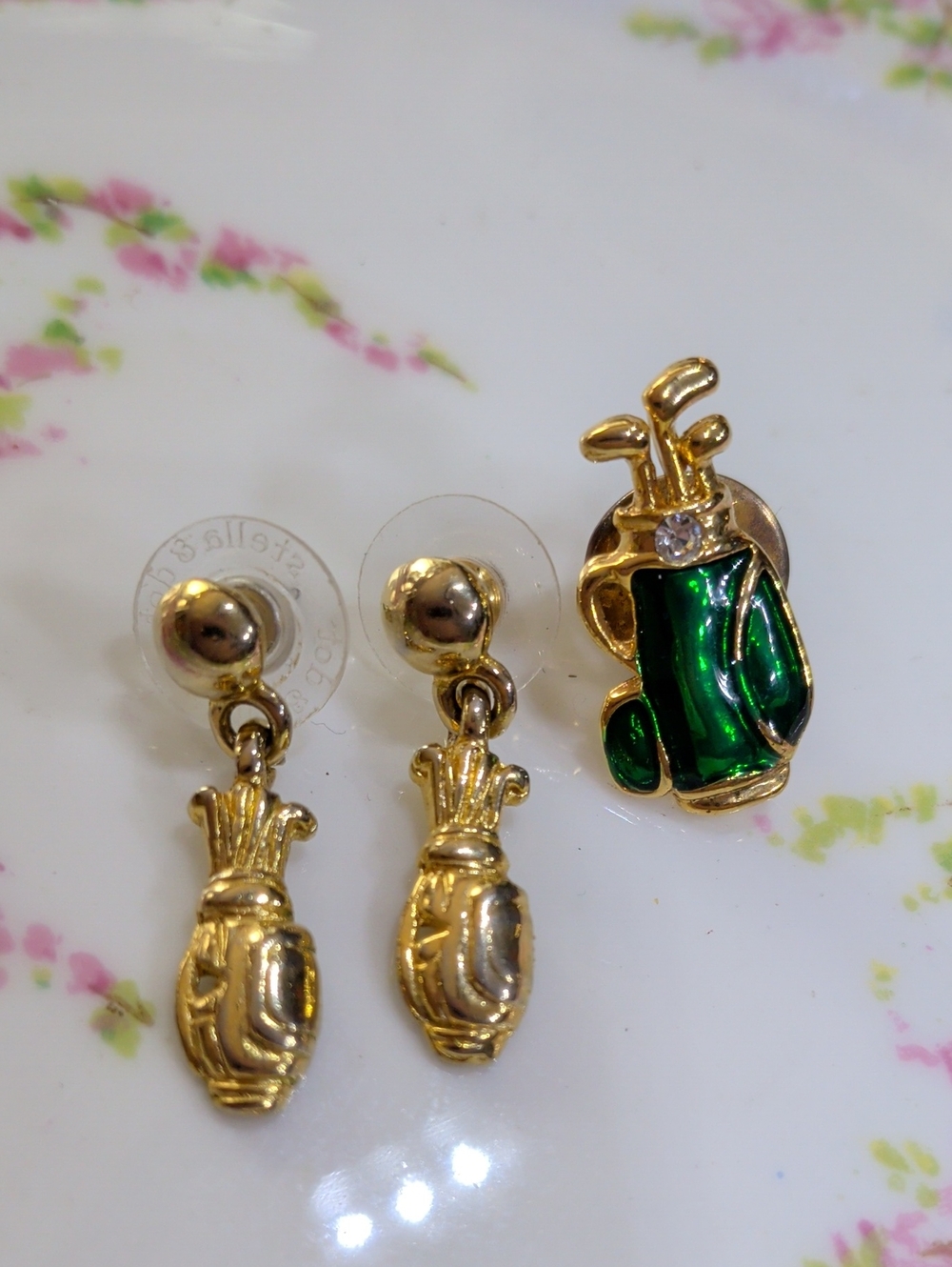 Clio Gold Plated Golf Motif Earrings+ Pin Brooch Golf Theme Bundle